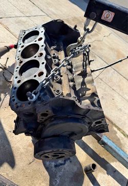 Chevy Small block Motor 5.0L
