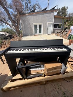 Roland CPF-107 Digital Piano – Black - Excellent Condition