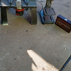 Drill Press . Craftsman Router Y un  estuche de puntas Para el Router