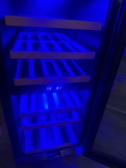 Mini fridge wine fridge