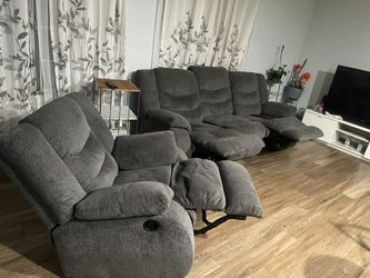 Grey recliner sofa’s