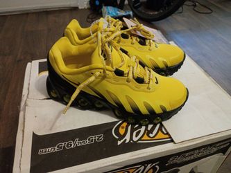 Brand New Nike Air Max  size 5 kids