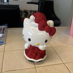 New new hello Kitty Soap Dispenser 