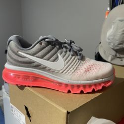 Nike AirMax 2017 Size 9
