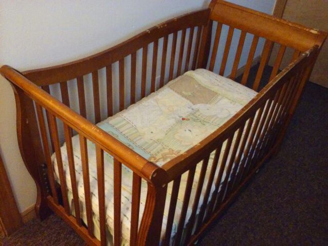 Dorel Asia Crib Model: WM1676BC