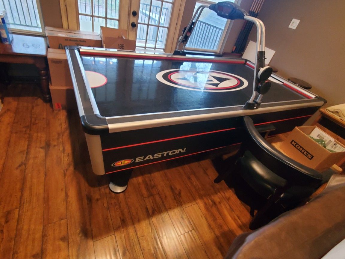 EASTON Pro 8ft Pro Air Hockey Table