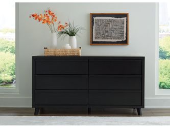 Danziar Black Dresser