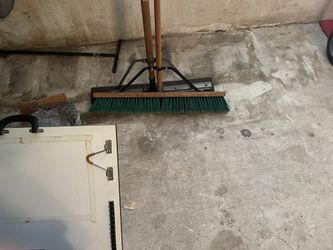 Large Garage Broom 