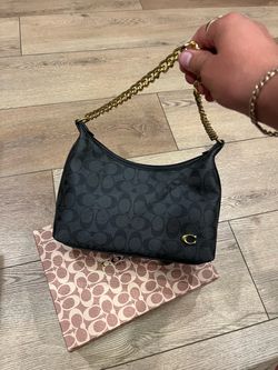 Coach Signature Shoulder Bag