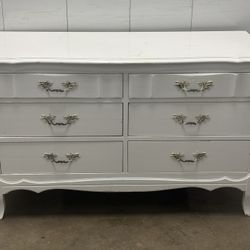Vintage French Provincial La Coquette by Morris of California Six Drawer Dresser