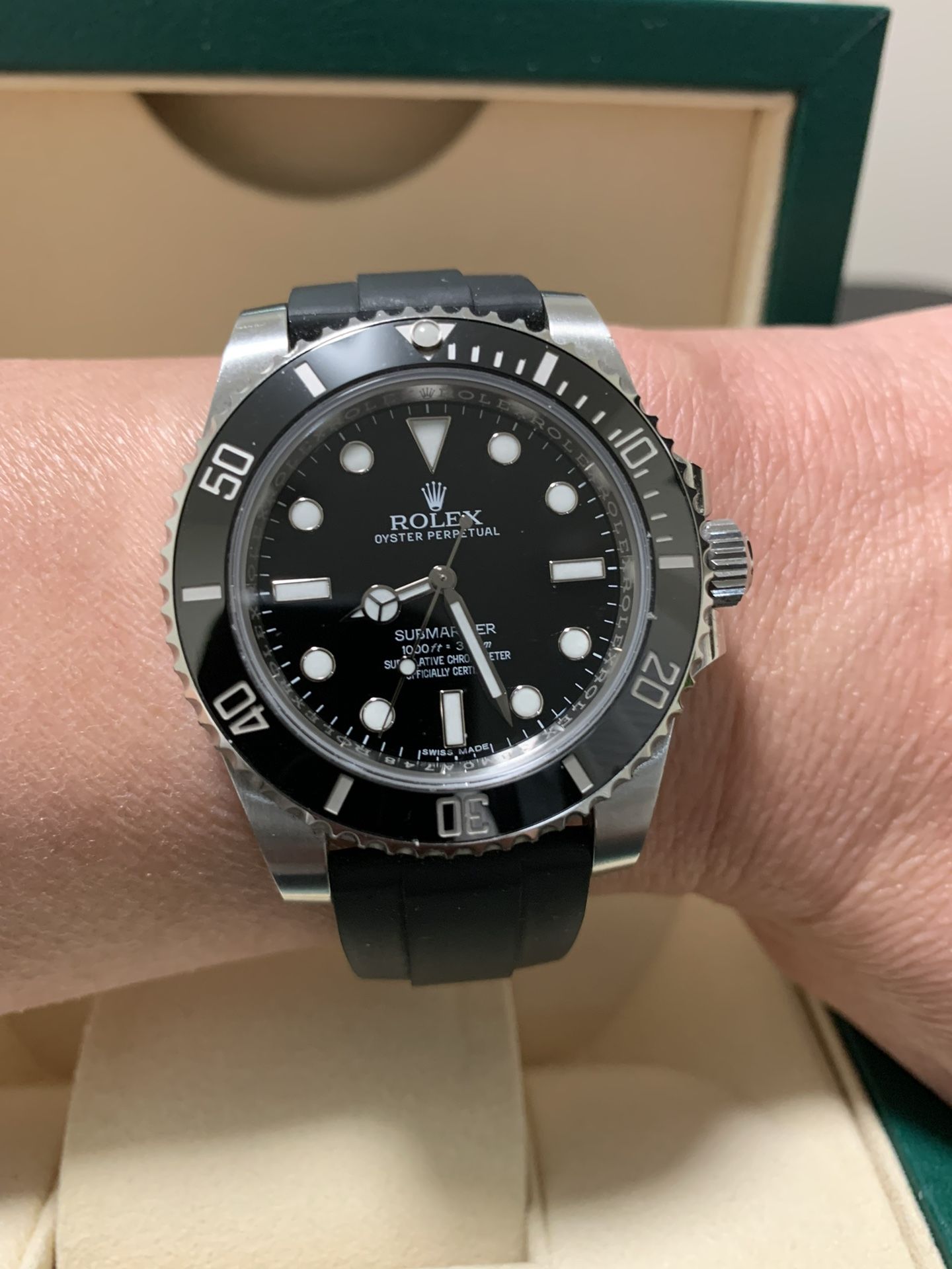 Rolex Submariner 2017 No Date 114060 Full Set