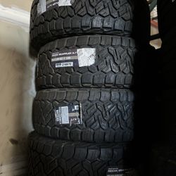 LT35x12.50r18 Nitto Recon Grappler Tires (Brand New)