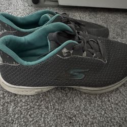 Women's sneakers, size 9