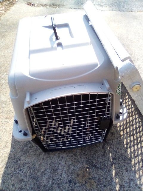 Dog Kennel +Gate 20.00
