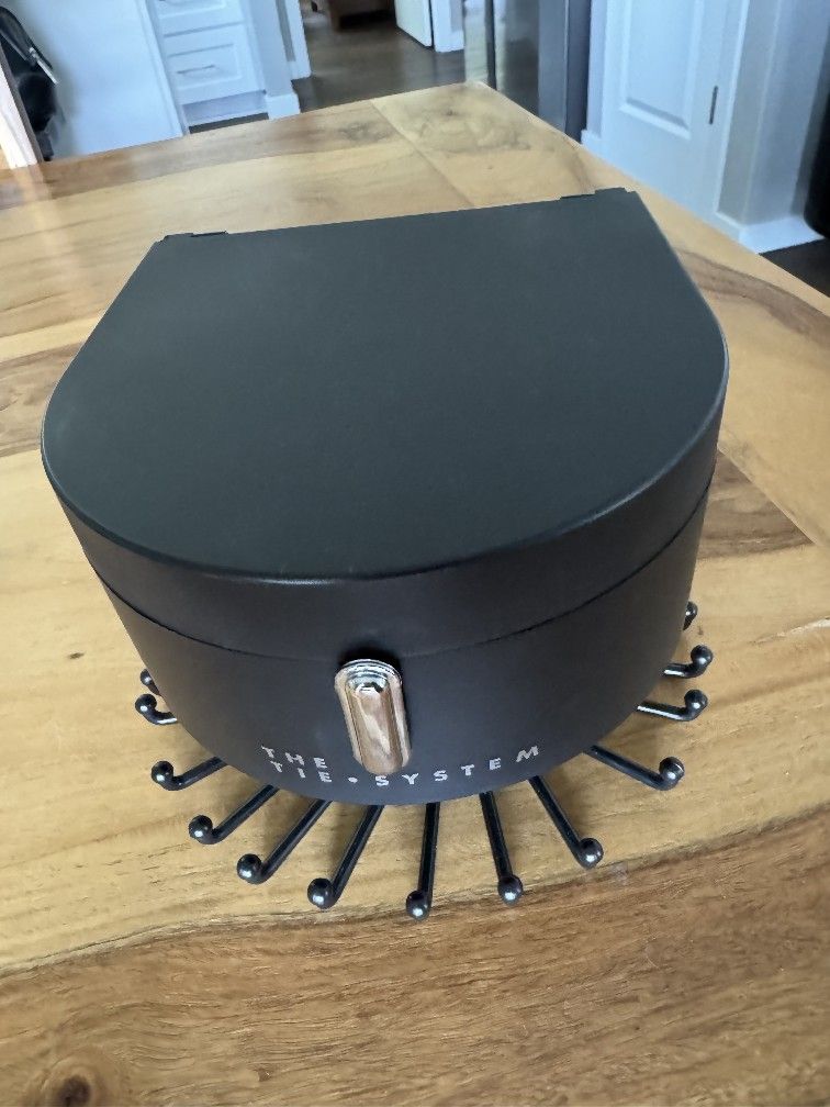 Motorized Tie Rack