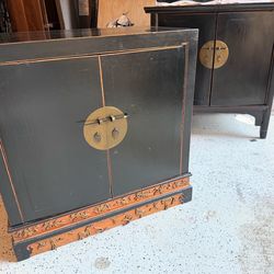 2-piece black lacquer cabinet / bar