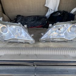 2013 Toyota Camry Headlights