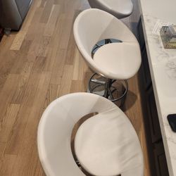 Crescent Piston Stool By Soho Concept