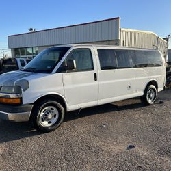 2011 Chevy Express 15 Passengers 