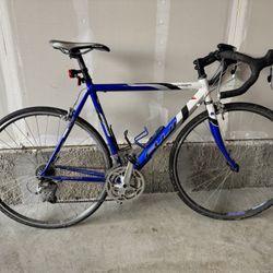 Fuji Newest (56 cm) – Shimano Tiagra 3×9, aluminum road bike