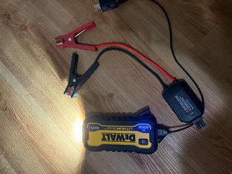 DeWALT Lithium jump starter/USB power/flashlight