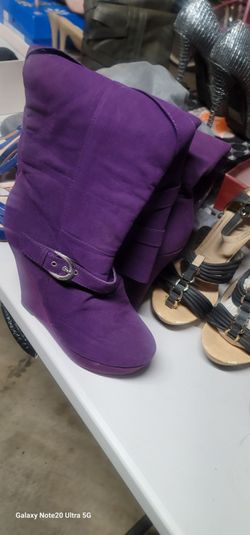 Lots of women Shoes Size 9 , 9.5 and a few 10s all in new condition 5 each