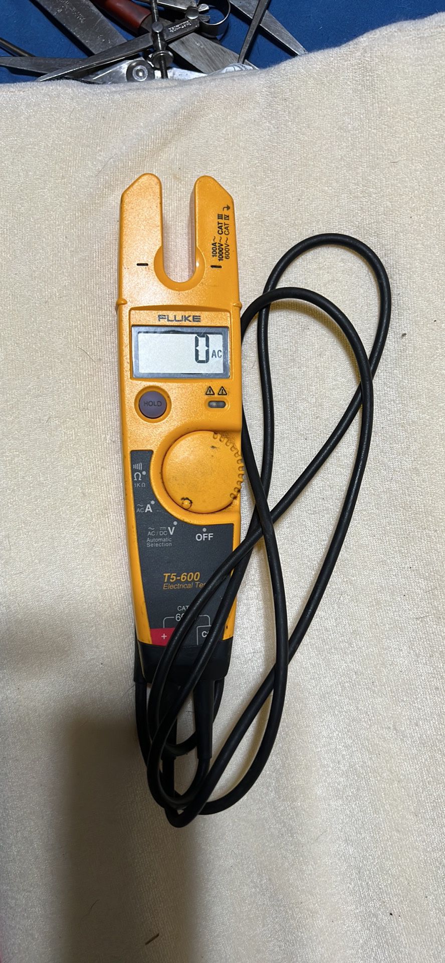 FLUKE T5 600 Clamp Meter Tester With Soft Case for Sale in Kingsport, TN -  OfferUp