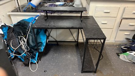 Computer desk