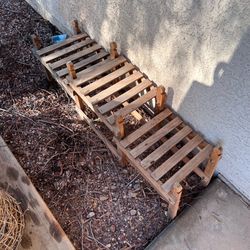 Free (a bit wobbly) plant stand