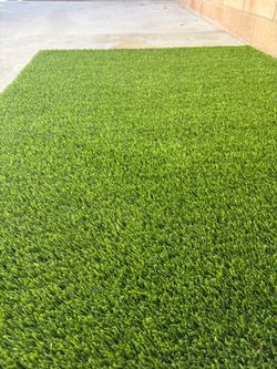 Artificial turf - BRAND NEW