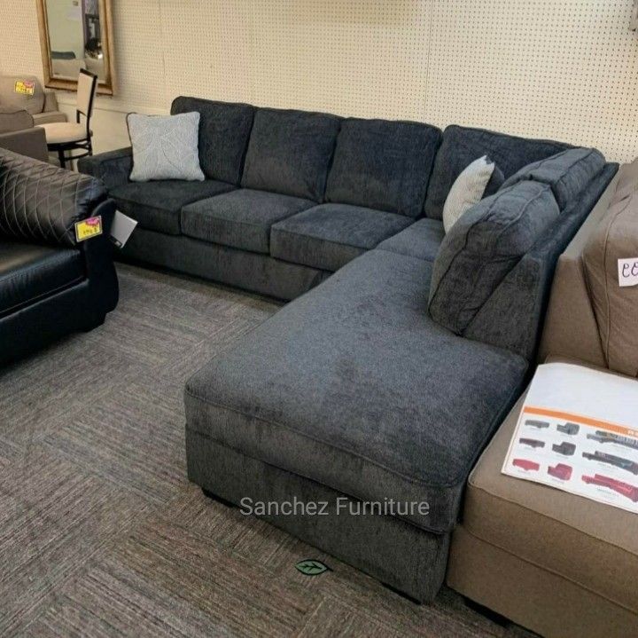 L SHAPED SECTIONAL COUCH