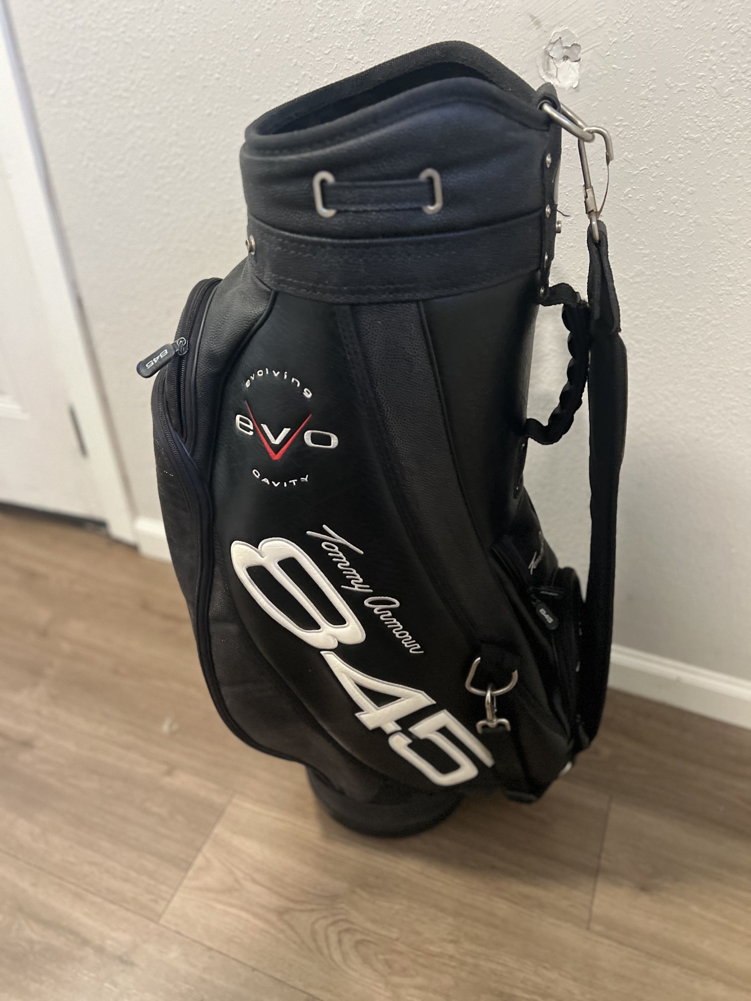 TOMMY ARMOUR 845 EVOLVING GRAVITY EVO BLACK LEATHER 6 WAY GOLF BAG W/ RAIN GUARD