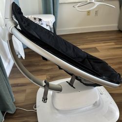 4 Moms Baby Swing 