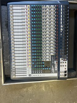 Soundcraft Signature 22