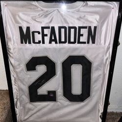 Darren McFadden Signed Jersey