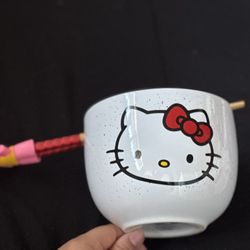 Hello Kitty Ramen Bowl With Chop Sticks And Hello Kitty Holder 