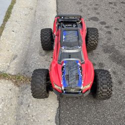 Traxxas X-Maxx 8S 1/5 Scale 4x4 Monster Truck SNAP-ON EDITION RTR Used