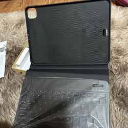 iPad Case With Wireless Keyboard 