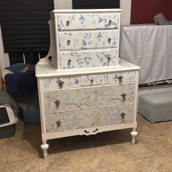 Vintage Dresser 