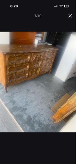 ❤️SOLID WOOD VINTAGE DRESSER/9 DRAWER ❤️