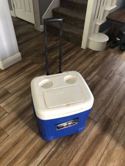 Igloo ice chest