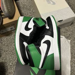 Size 9.5 Jordan 1