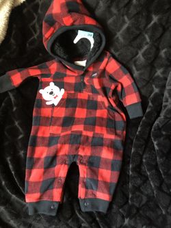 Babies warm clothes.