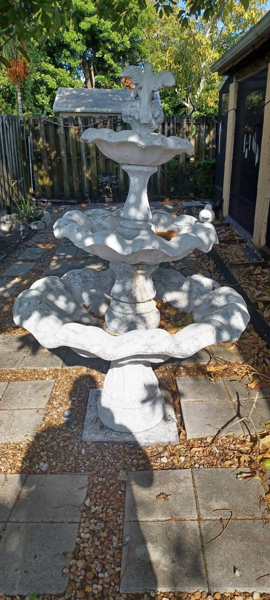 Concrete 3 Tier Bird Bath Fountain