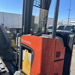2012 Toyota Reach Forklift 