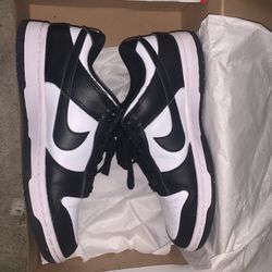Nike Women's Dunk Low Size 7.5