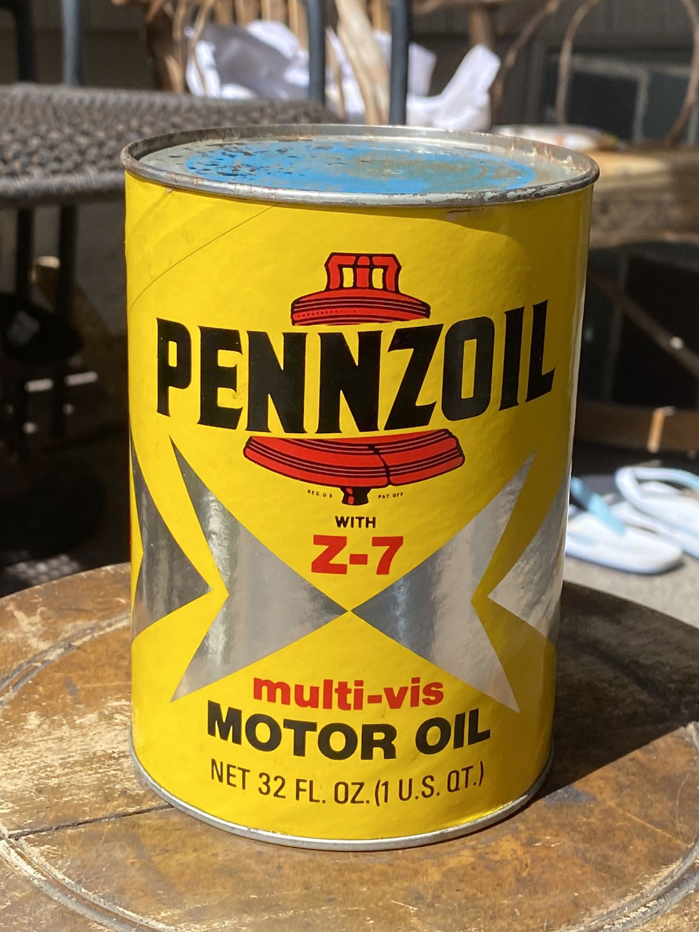 Vintage Pennzoil Motor Oil with Z-7 Cardboard Can