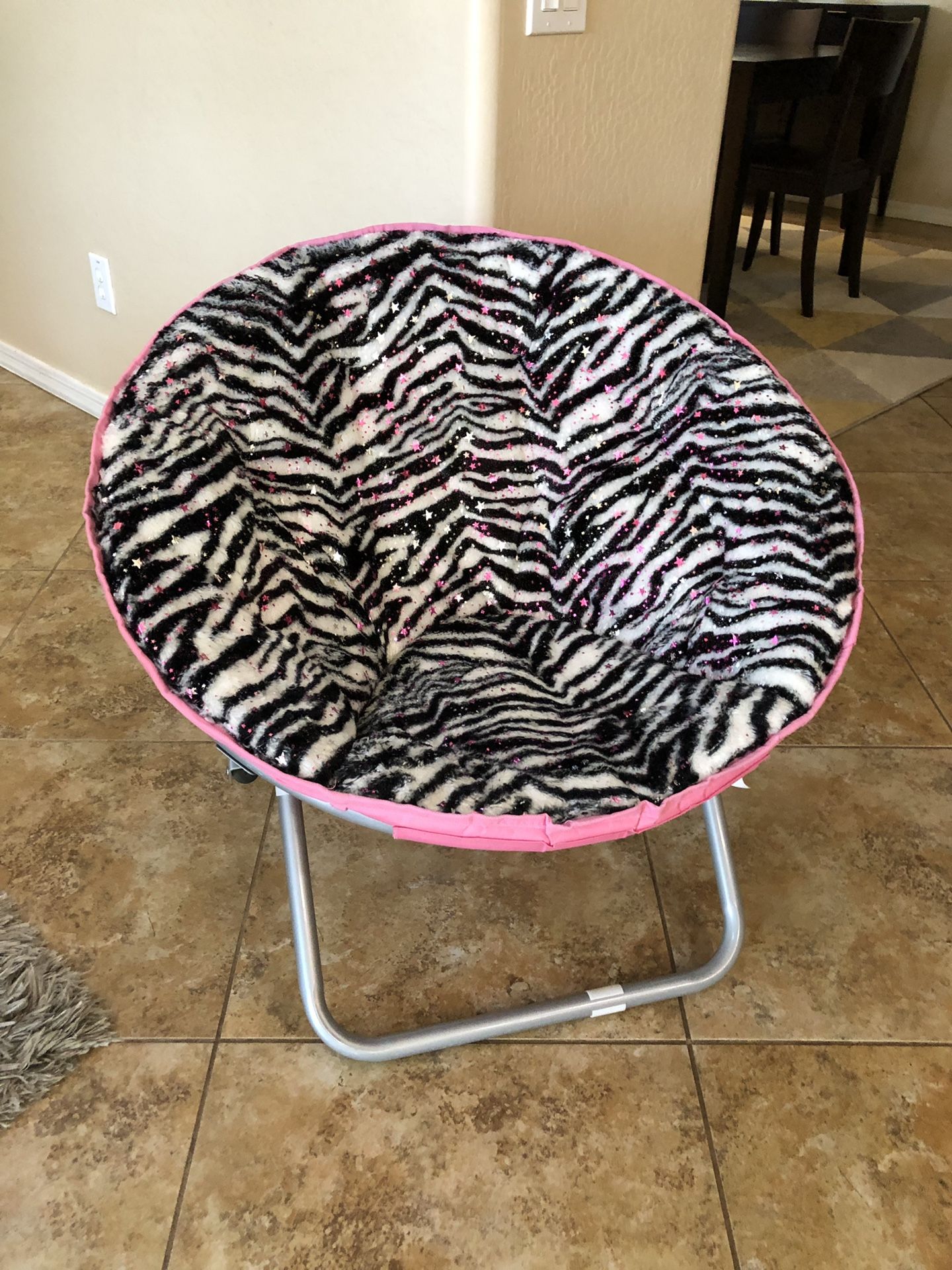 Justice zebra and pink chair