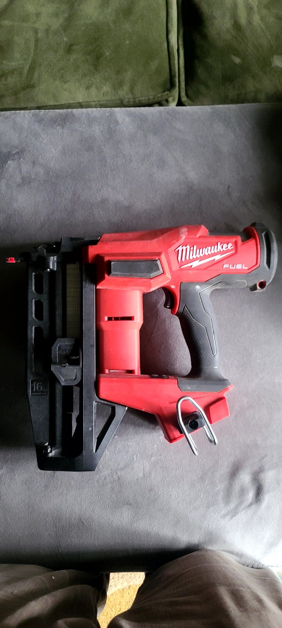 Milwaukee 16GA Straight Finish Nailer