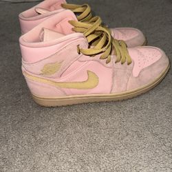 Air Jordan 1 Mid Coral Gold